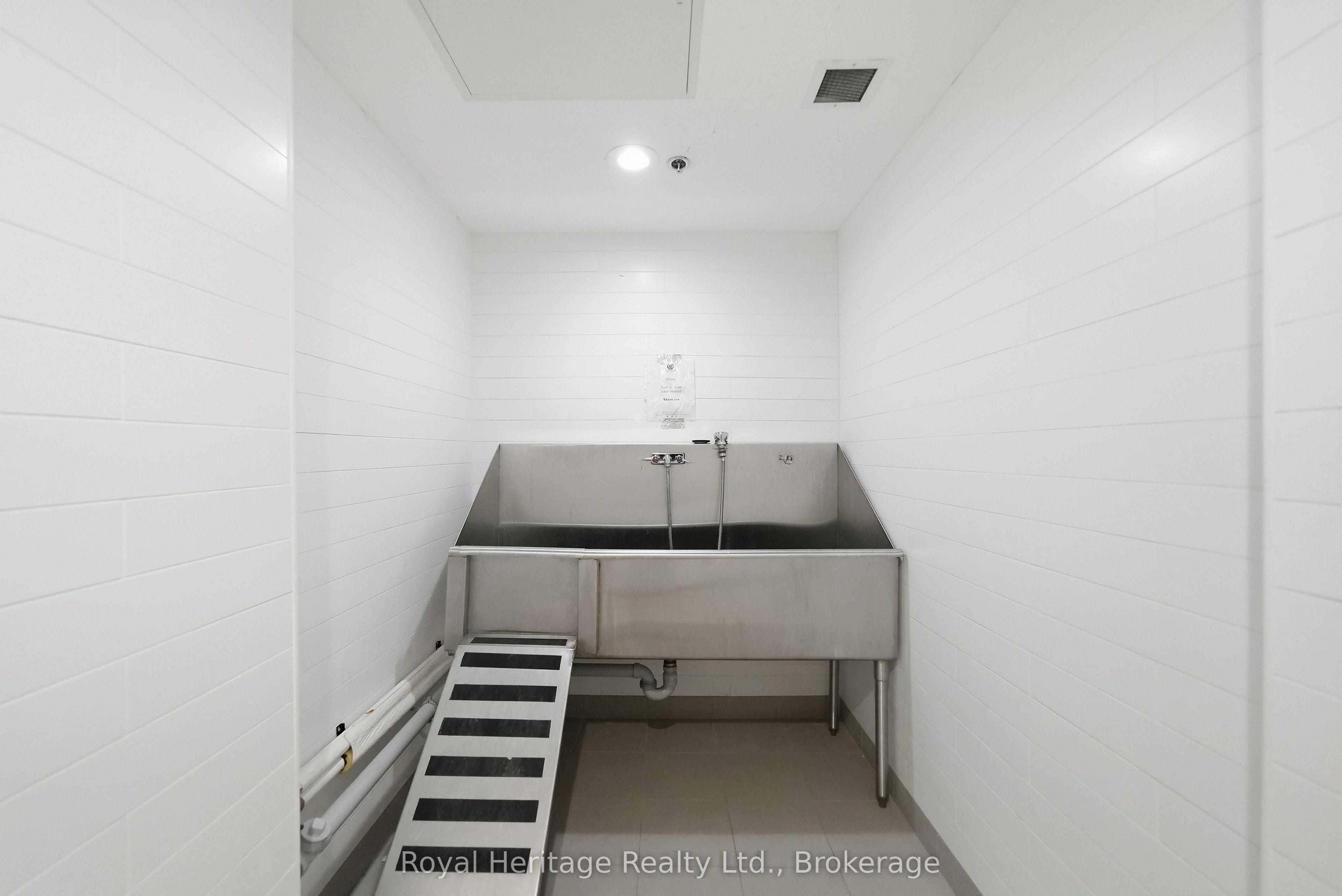 21 Brookhouse Drive 106 Property Photo 33