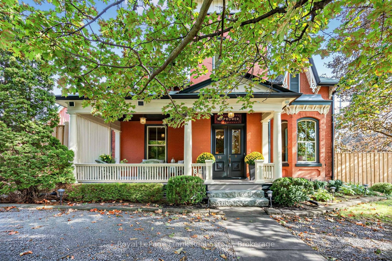 86 Wellington Street