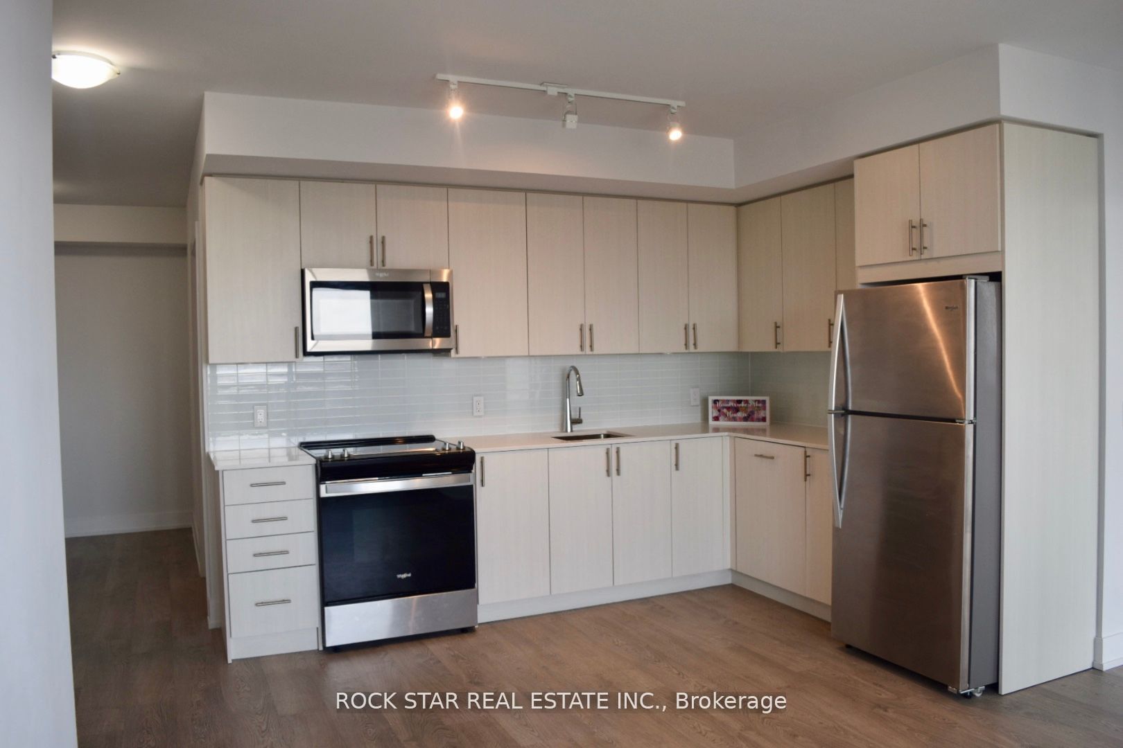 2550 Simcoe Street N 1817 Property Photo 10