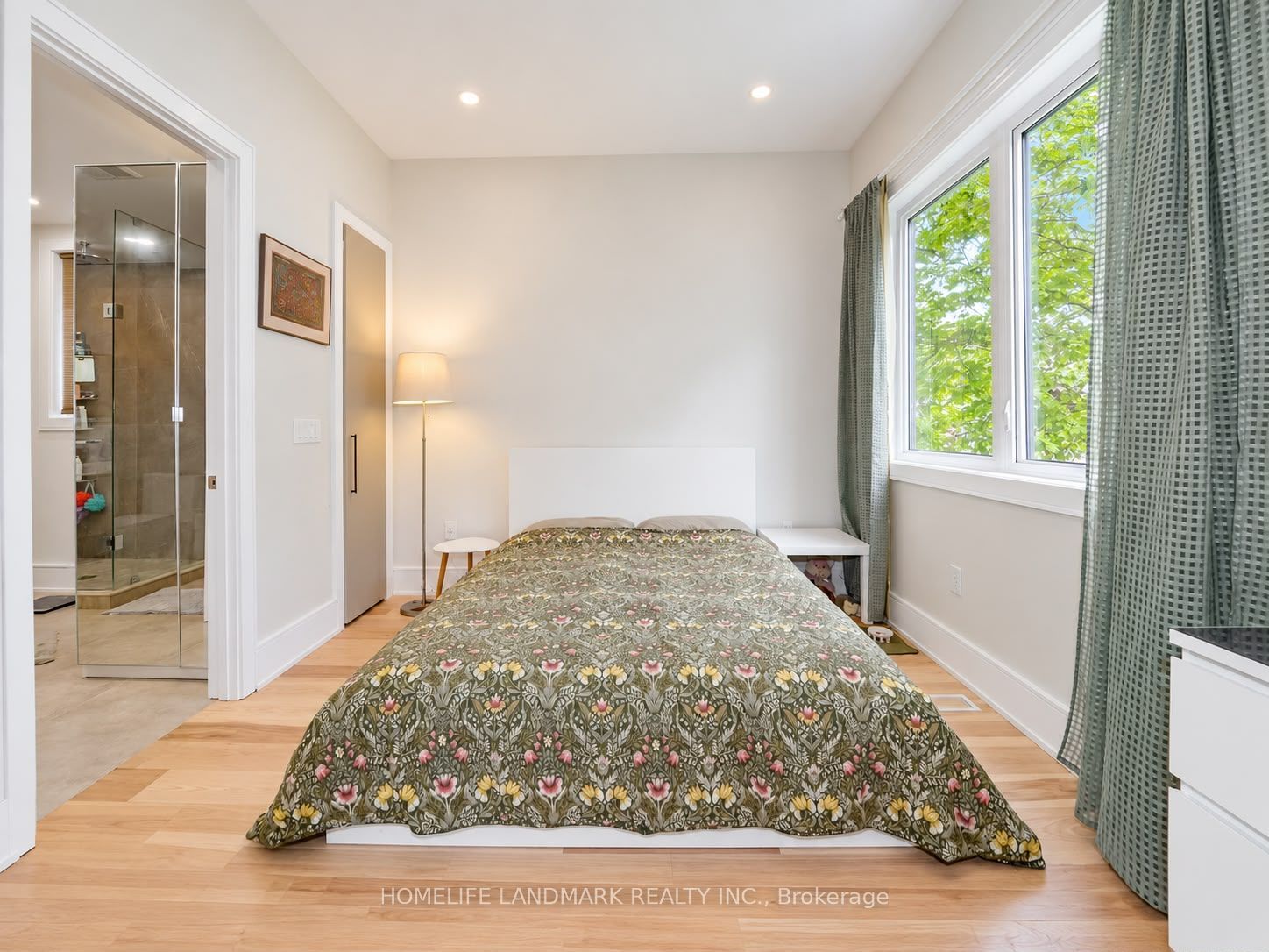 491 Drew Street Property Photo 13