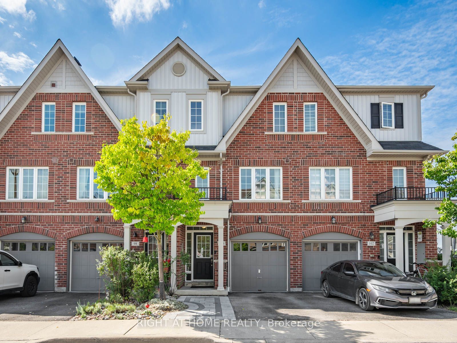 100 Magpie Way Property Photo 1