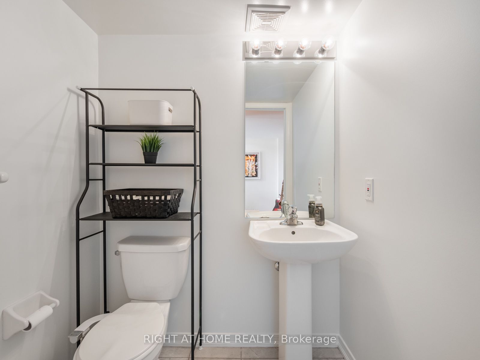 100 Magpie Way Property Photo 8