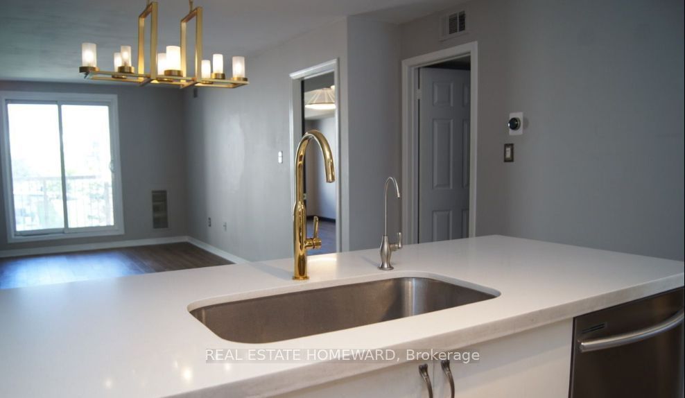 47 Petra Way 2 Property Photo 13