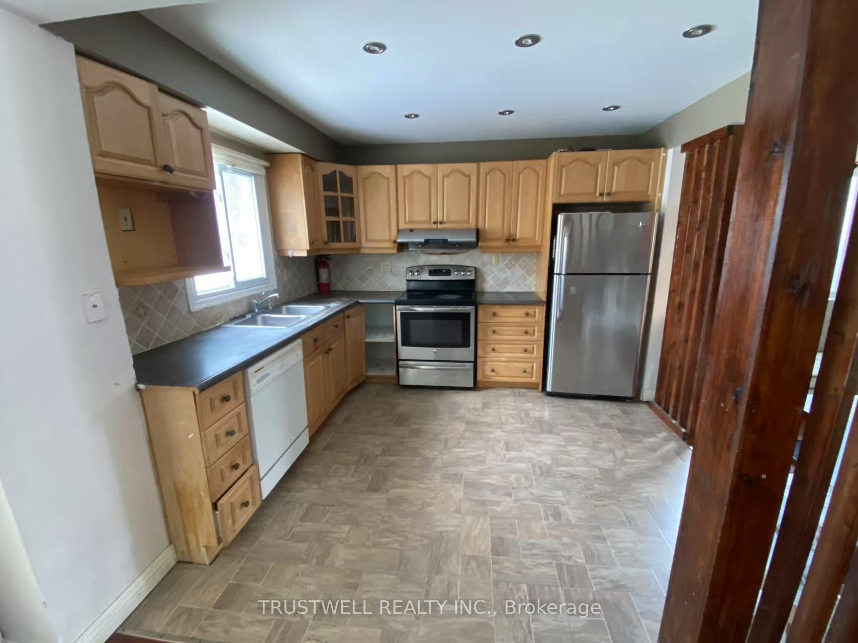 9 Whistling Hills Drive Property Photo 1