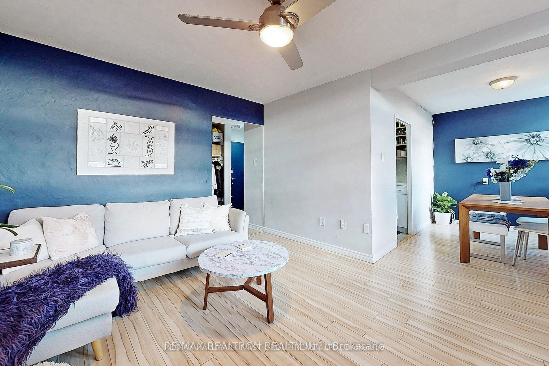 2245 Eglinton Avenue E 803 Property Photo 1
