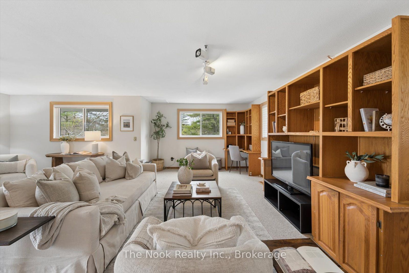 4680 Anderson Street Property Photo 10