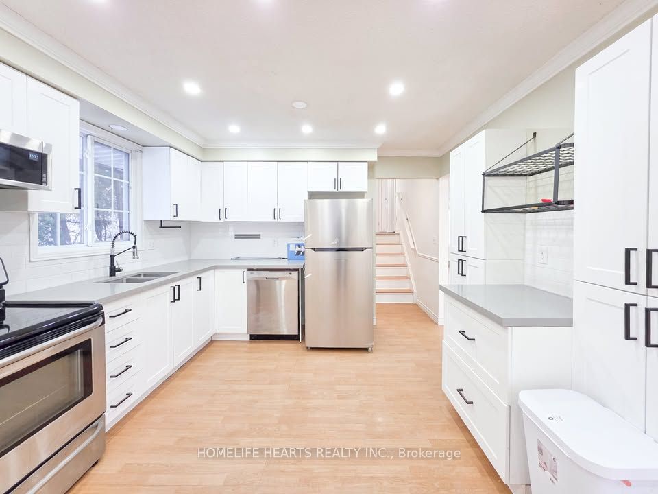 556 Capilano Crescent Property Photo 7