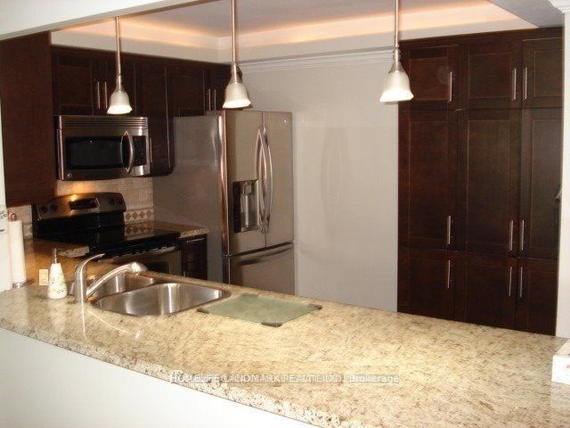 88 Corporate Drive 1811 Property Photo 8