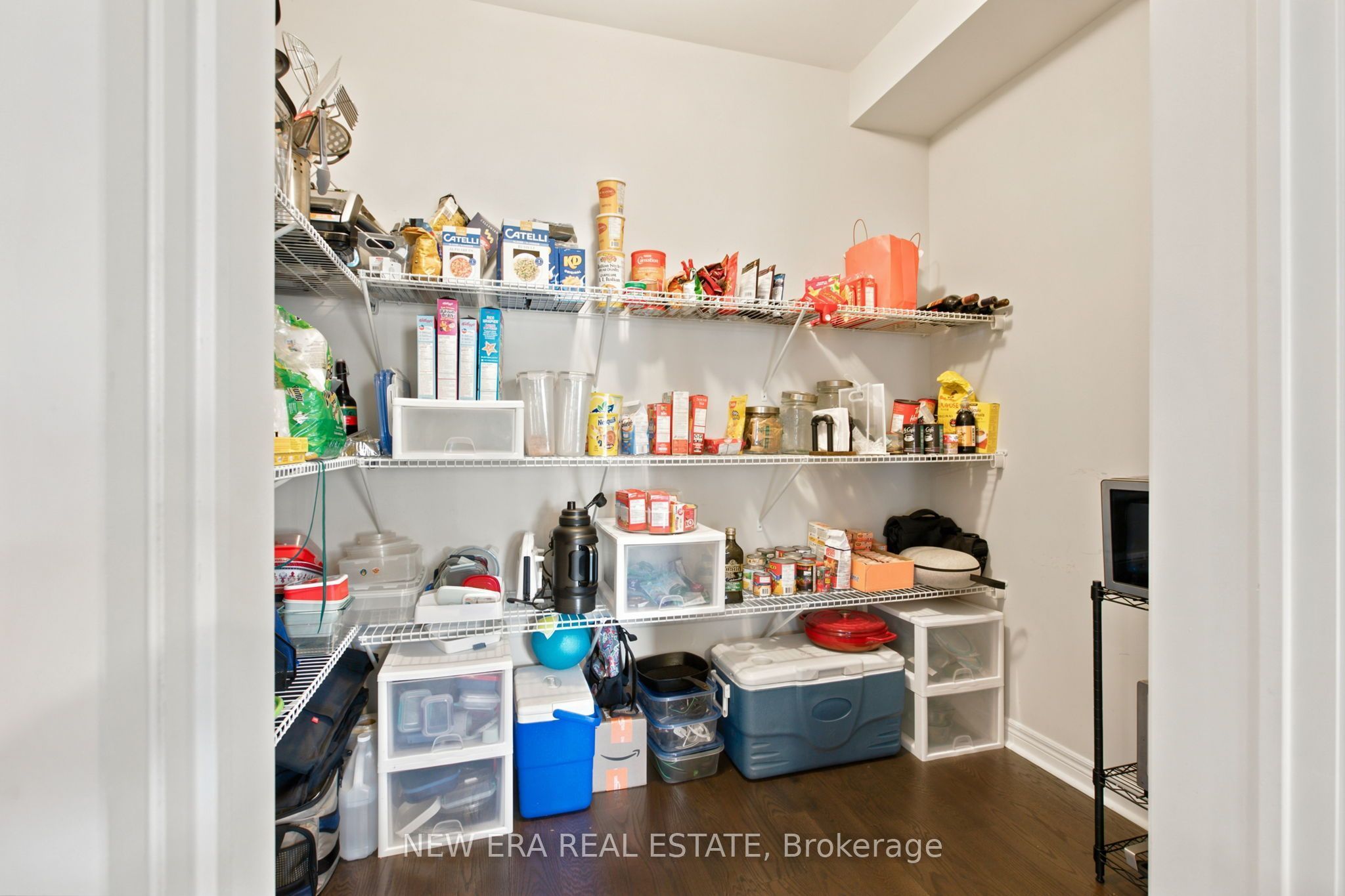 77 Jevons Drive Property Photo 8
