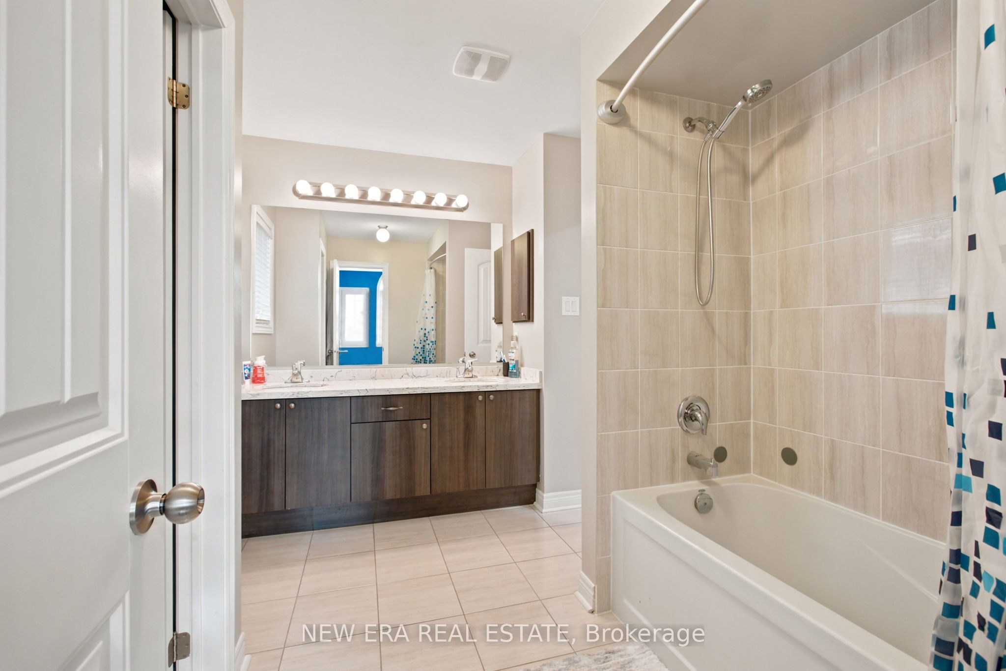 77 Jevons Drive Property Photo 21