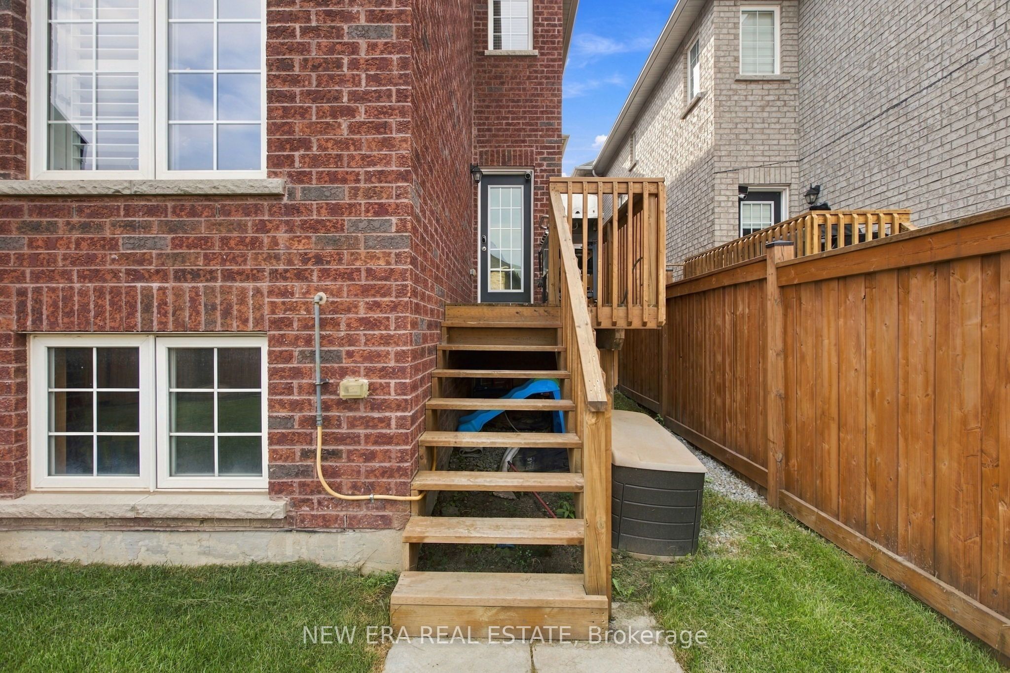 77 Jevons Drive Property Photo 32