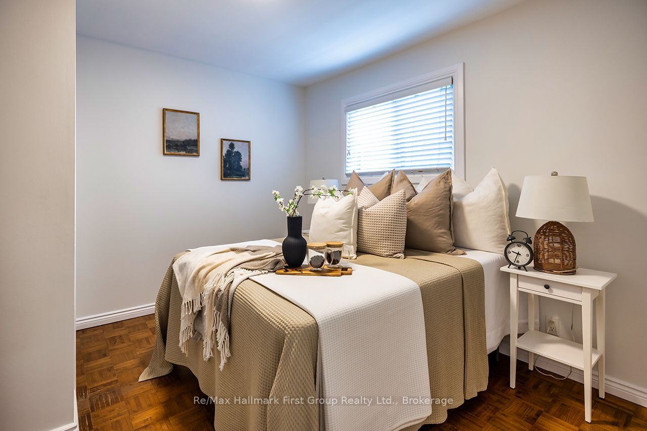 1692 Scugog Street Property Photo 11