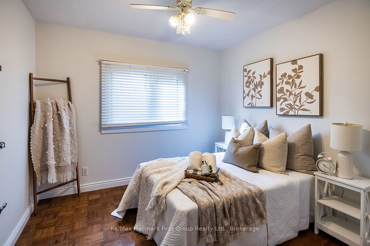 1692 Scugog Street Property Photo 12