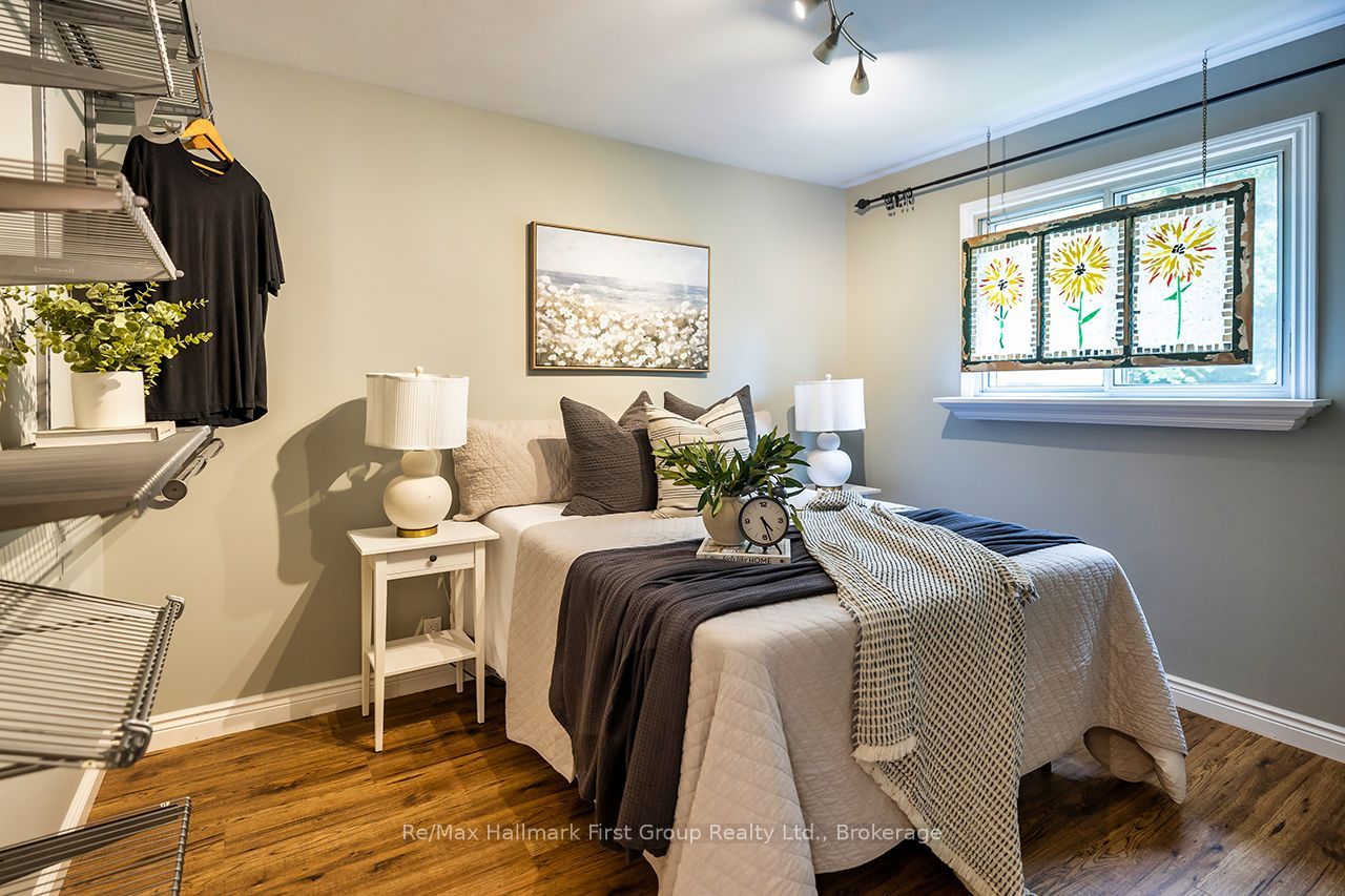 1692 Scugog Street Property Photo 13