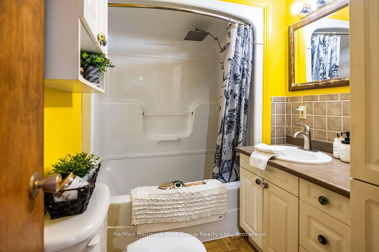 1692 Scugog Street Property Photo 14