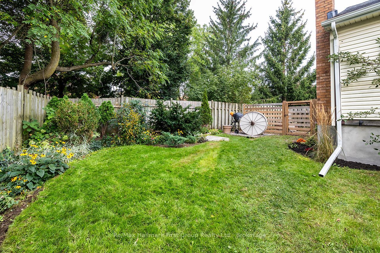 1692 Scugog Street Property Photo 16