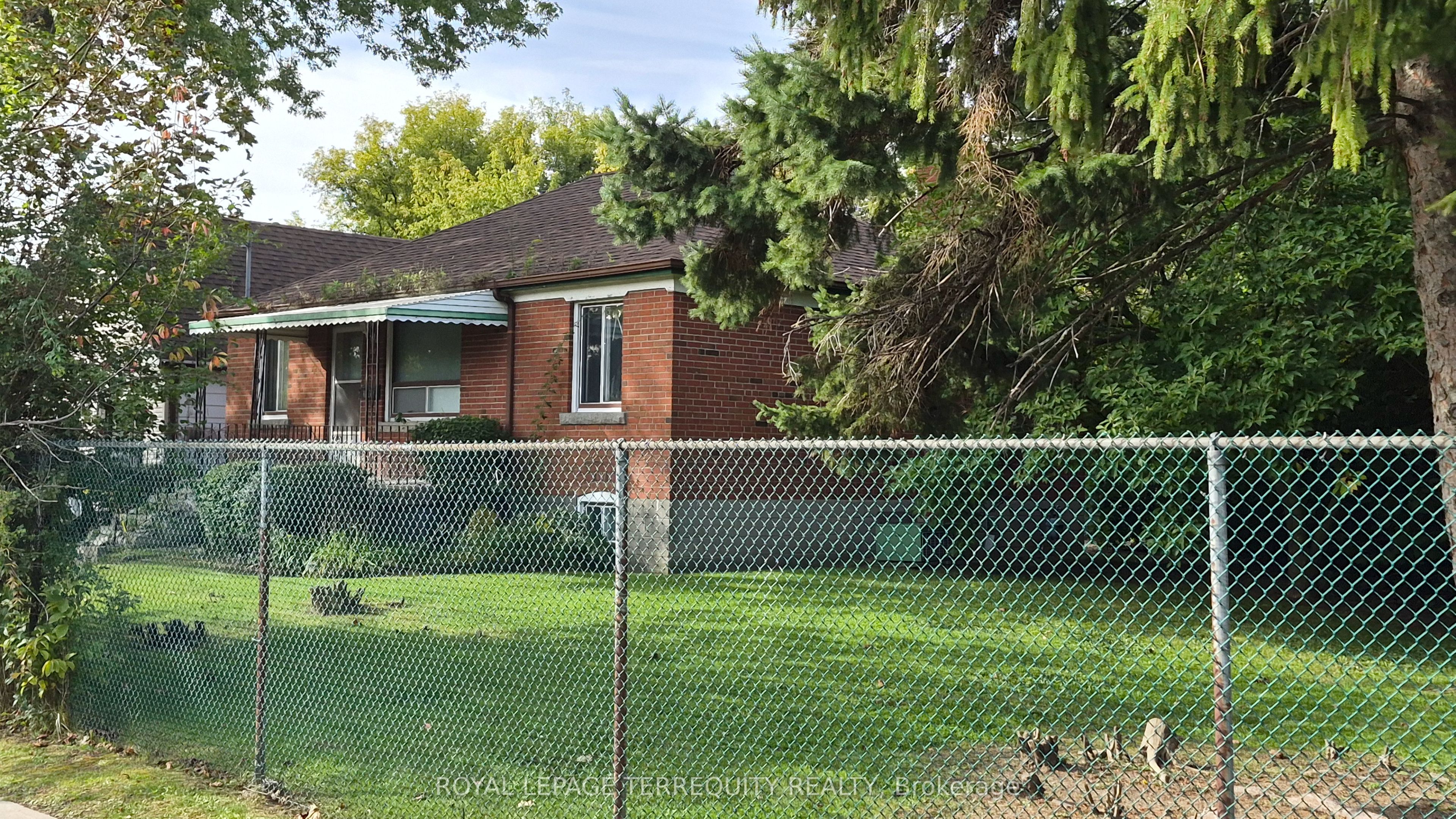 228 South Woodrow Boulevard Property Photo 4