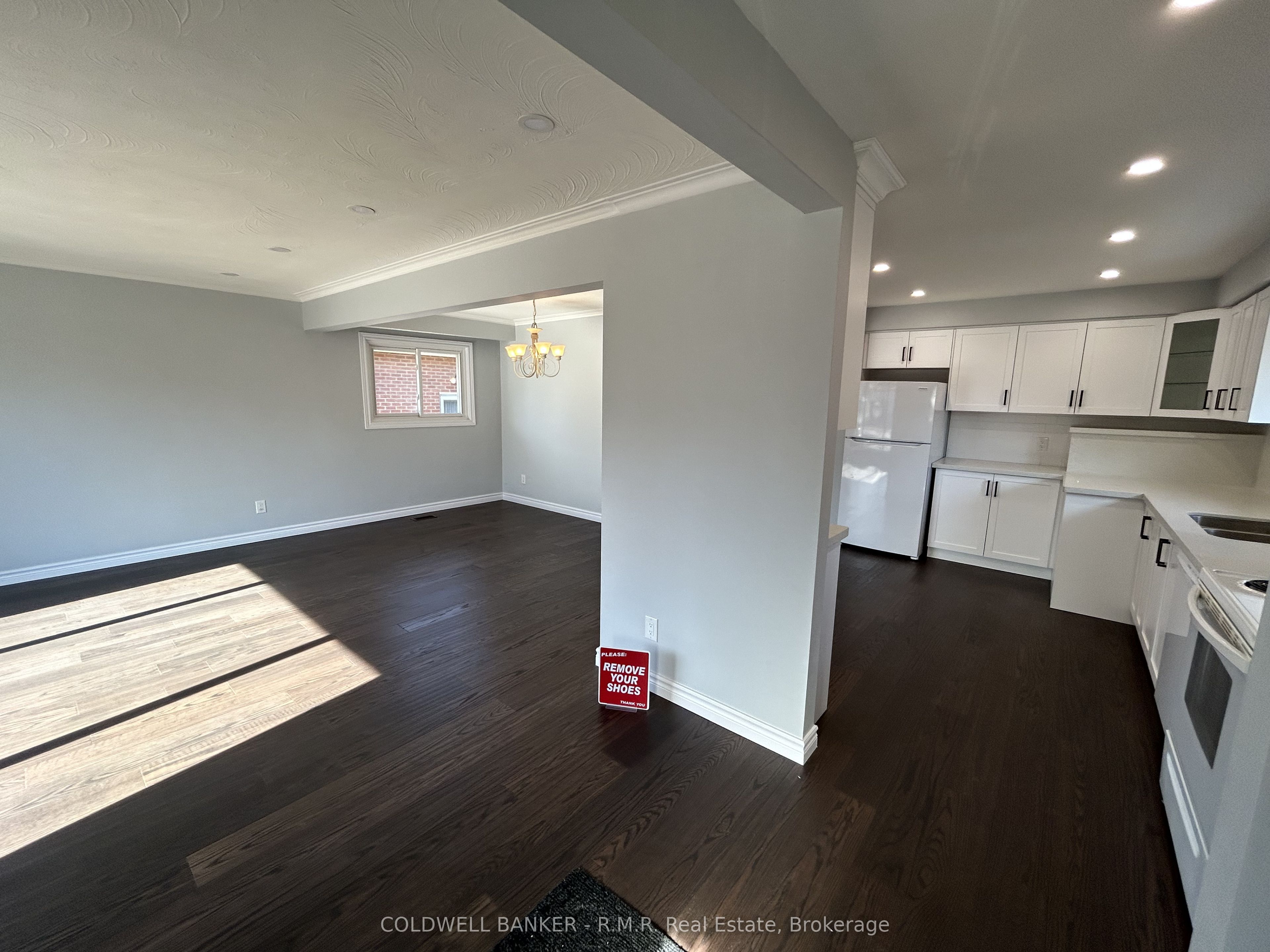 125 Cabot Street Main Property Photo 6