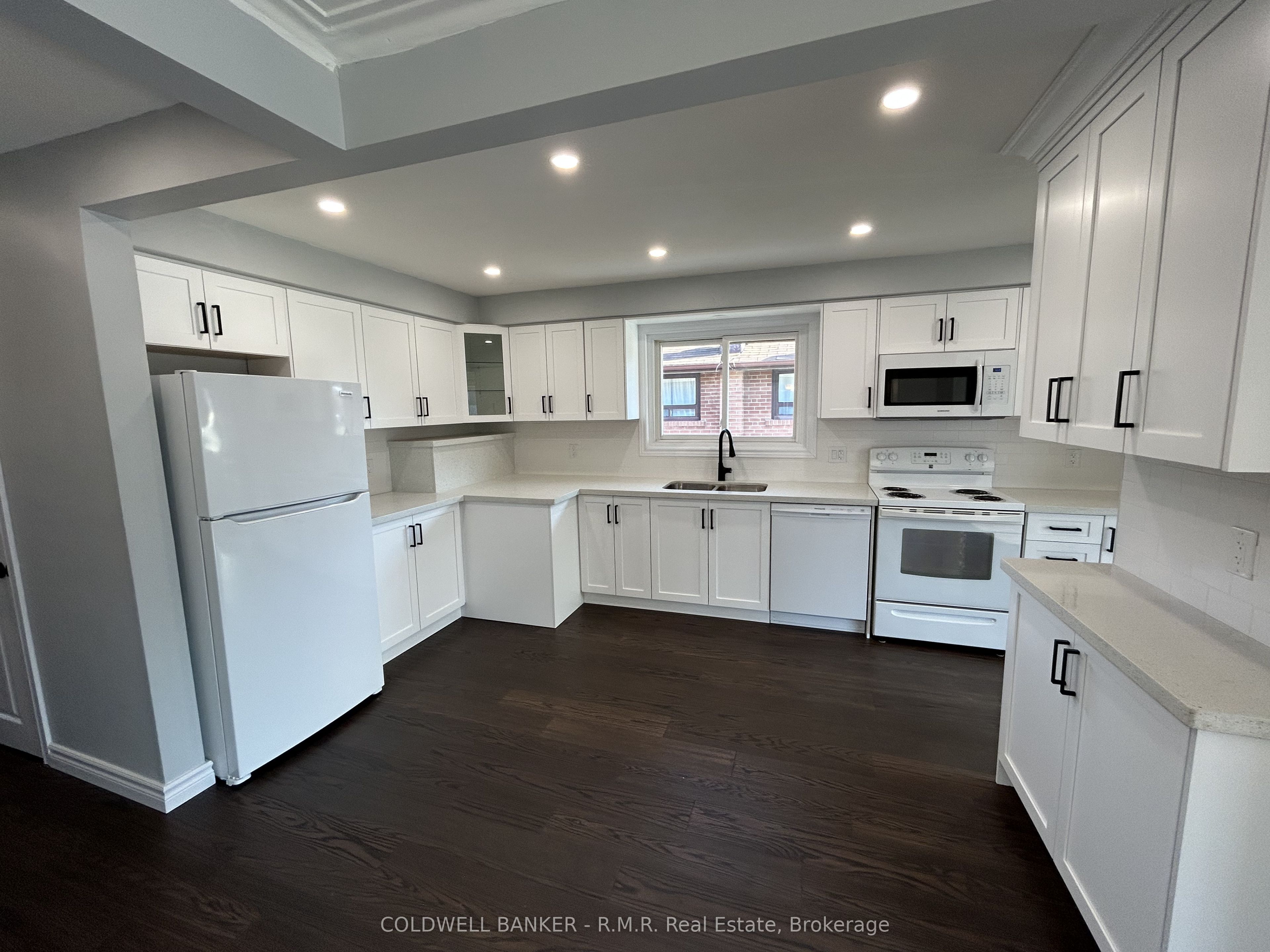 125 Cabot Street Main Property Photo 8