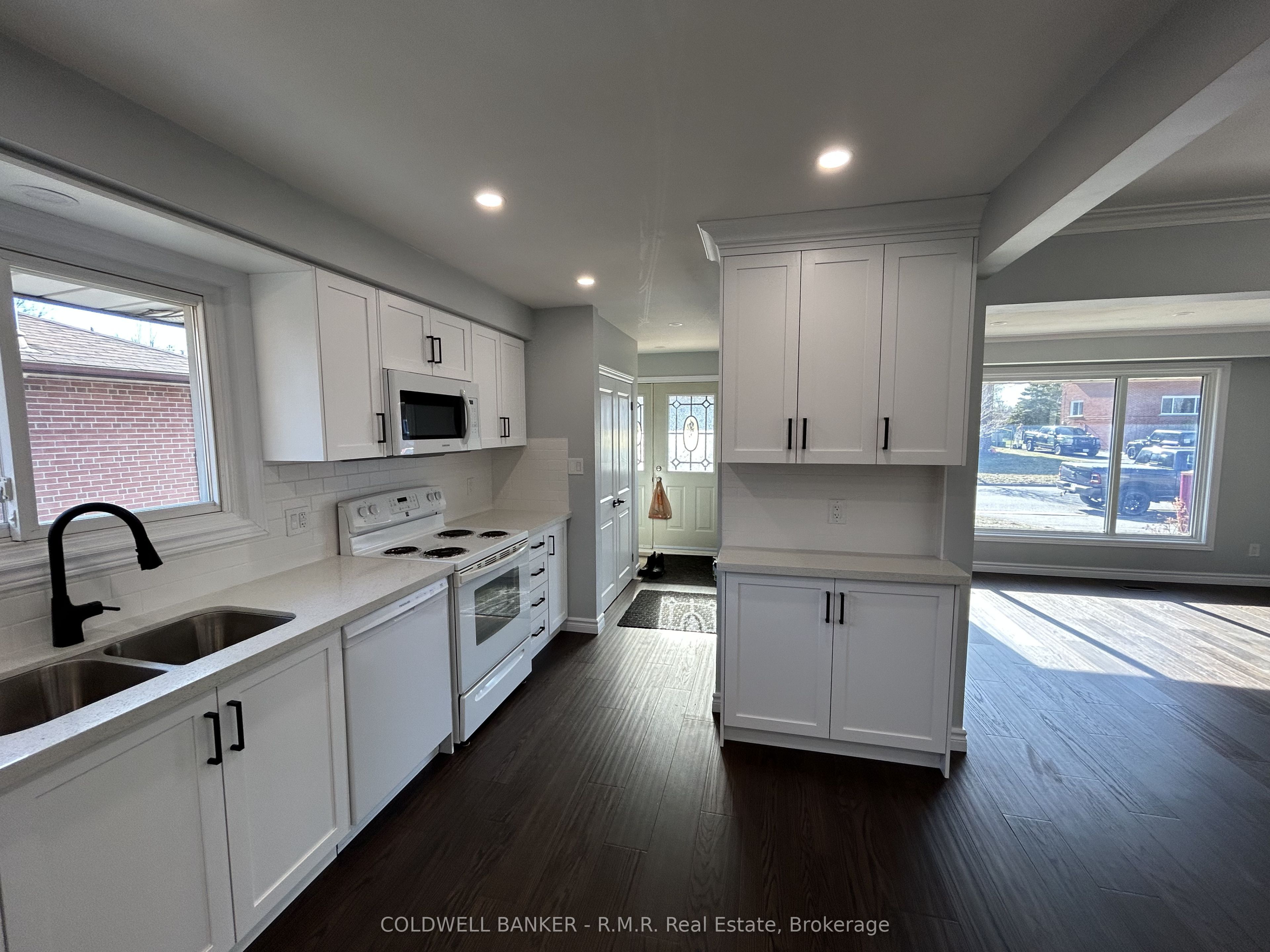 125 Cabot Street Main Property Photo 12