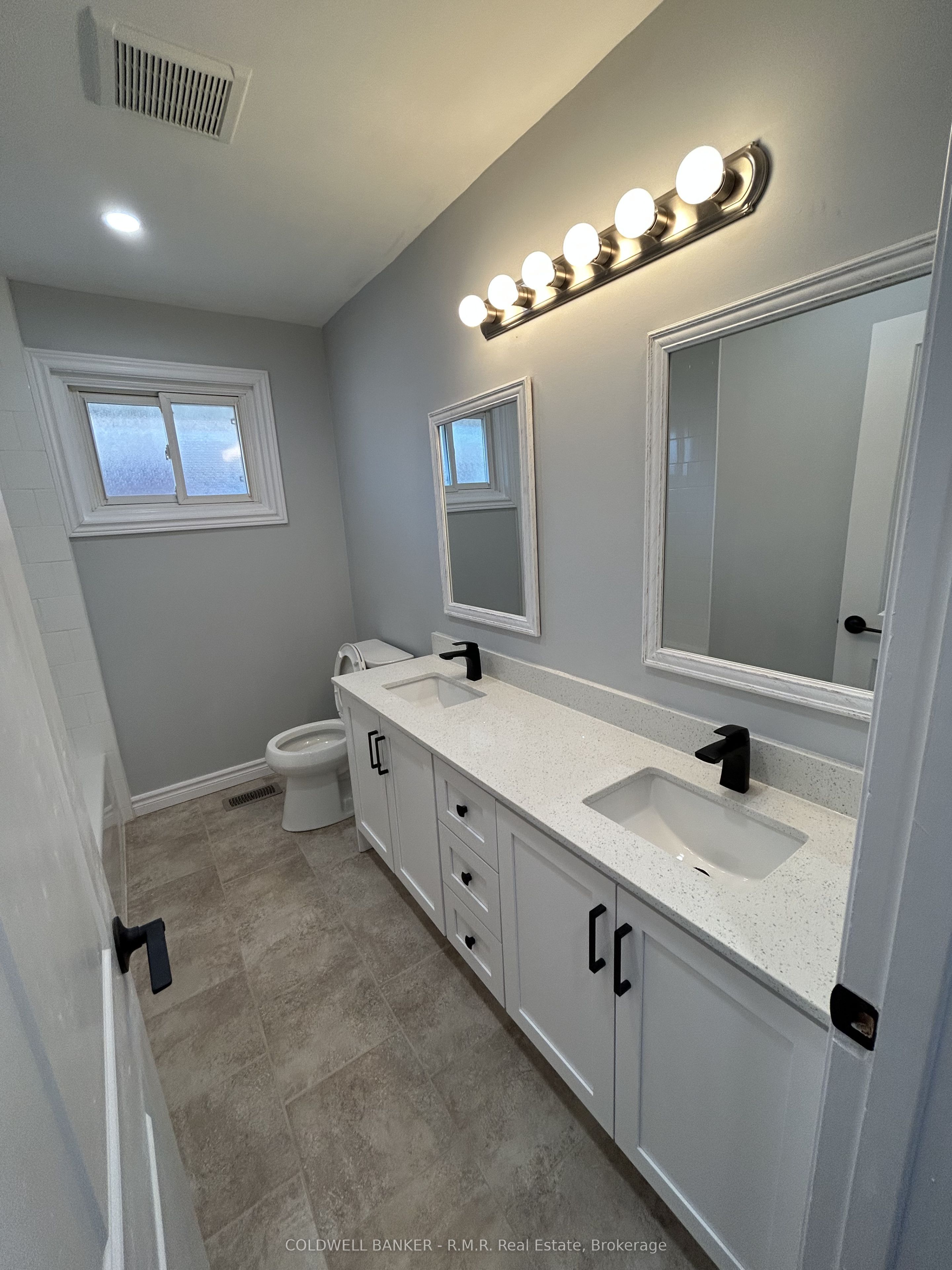 125 Cabot Street Main Property Photo 17