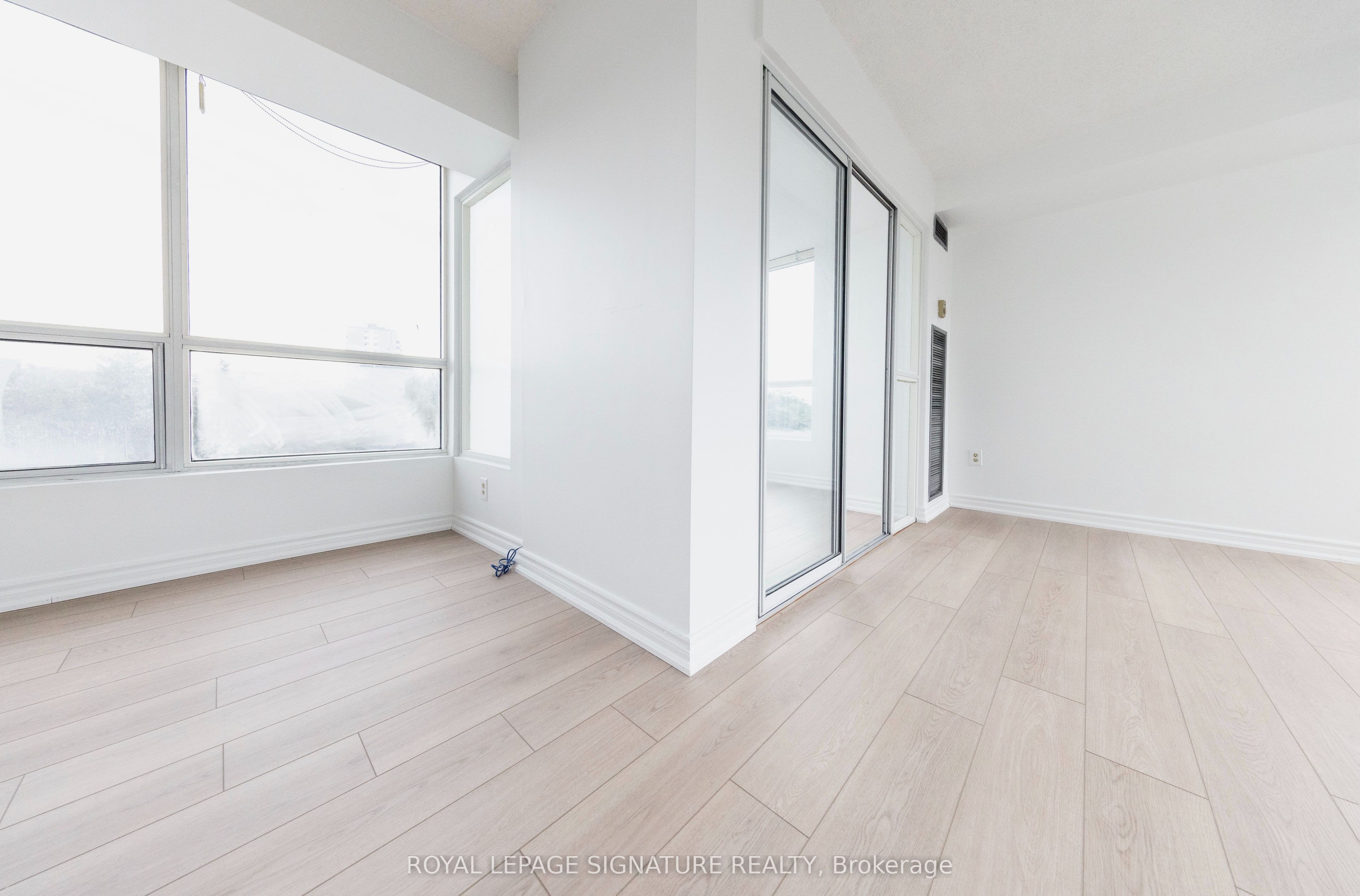 3050 Ellesmere Road 406 Property Photo 6