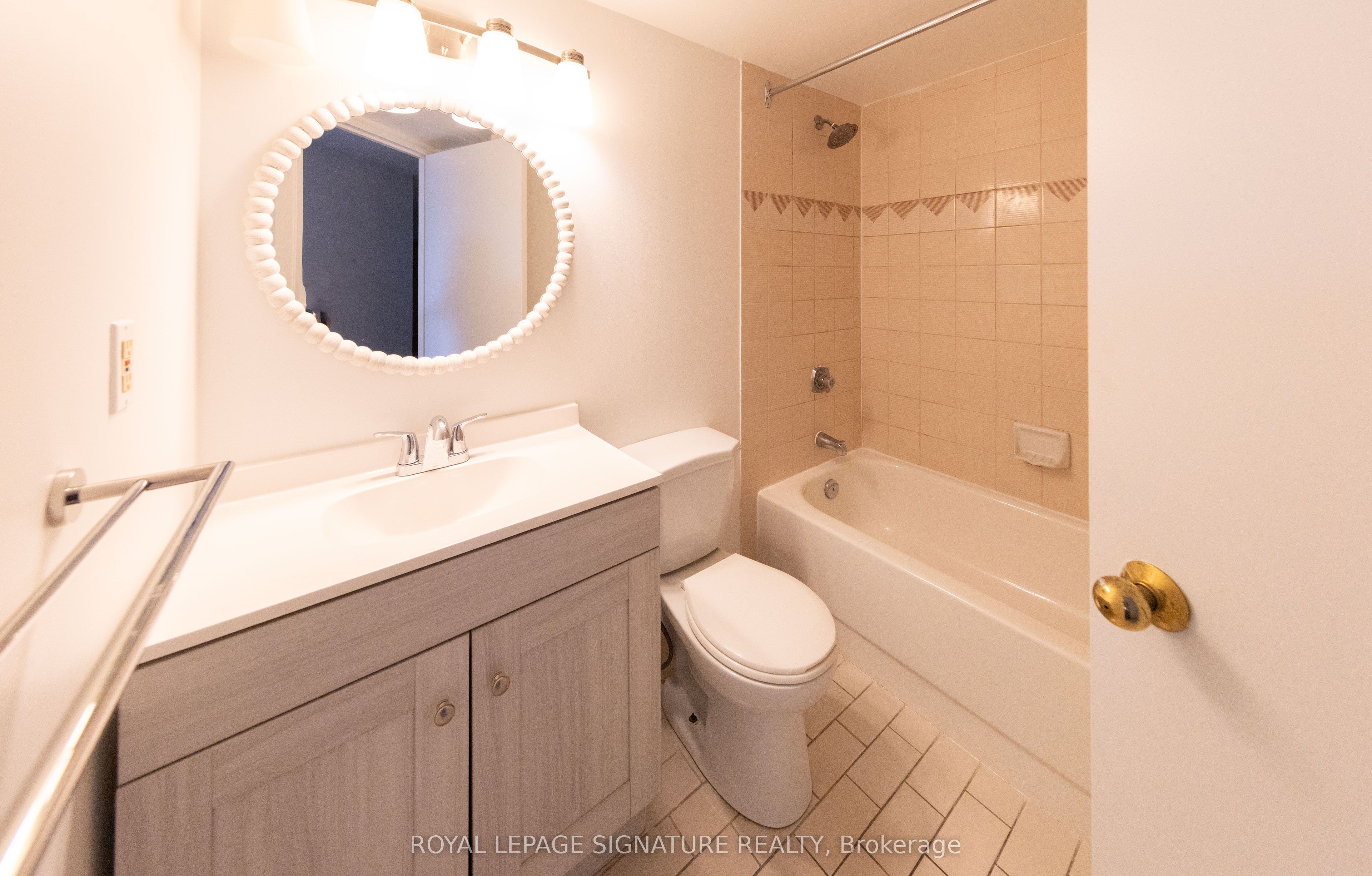 3050 Ellesmere Road 406 Property Photo 8