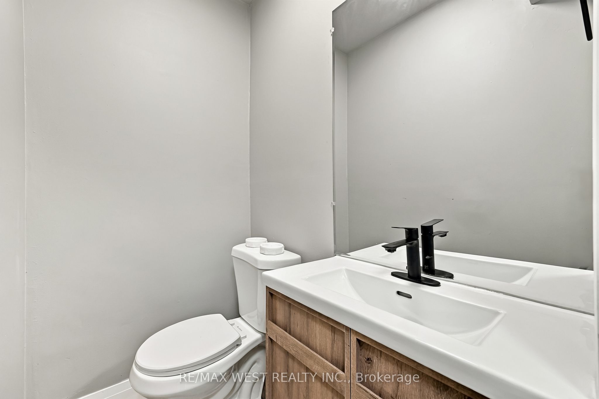 721 Cricklewood Drive 3 Property Photo 17