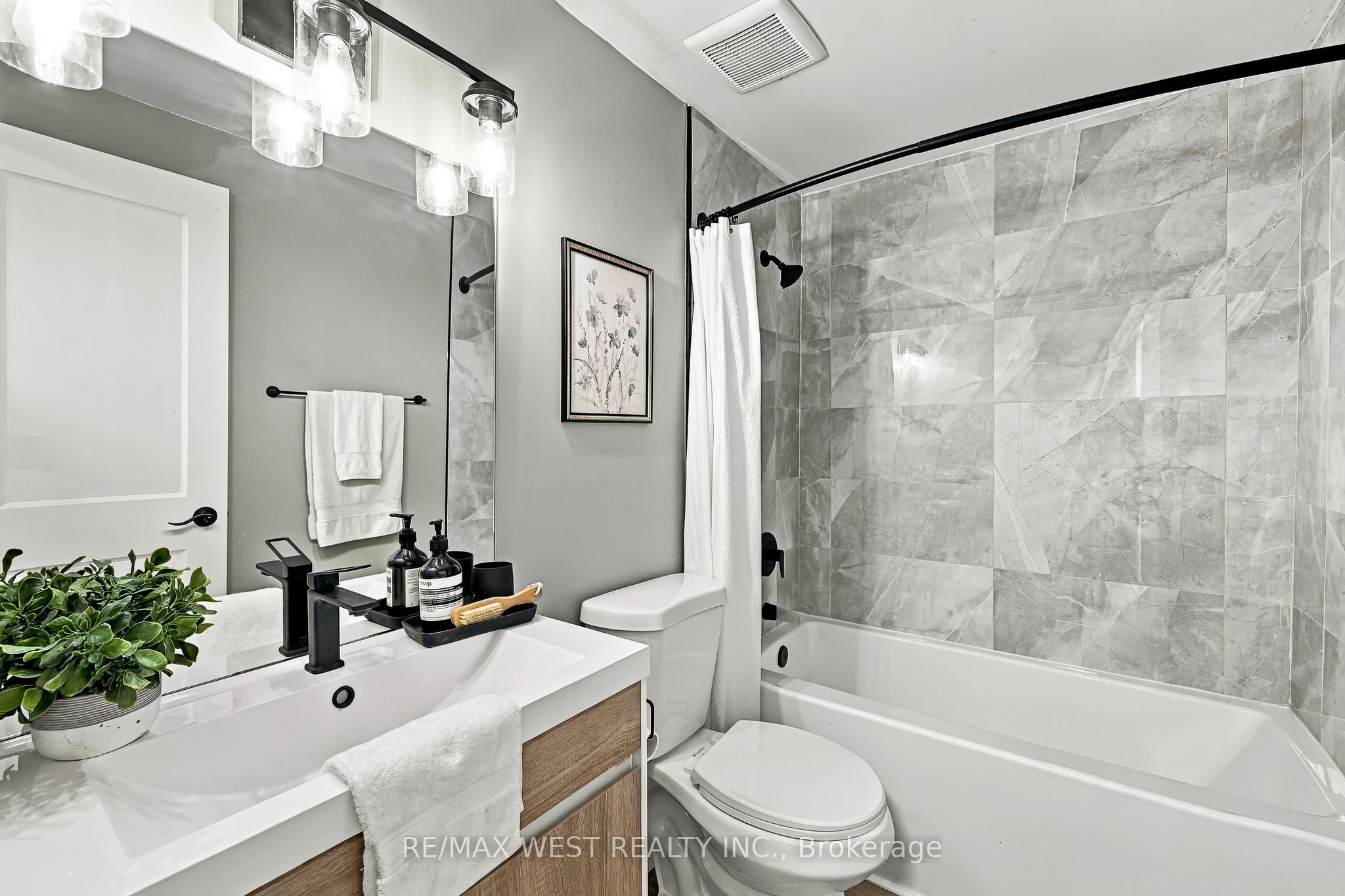 721 Cricklewood Drive 3 Property Photo 26