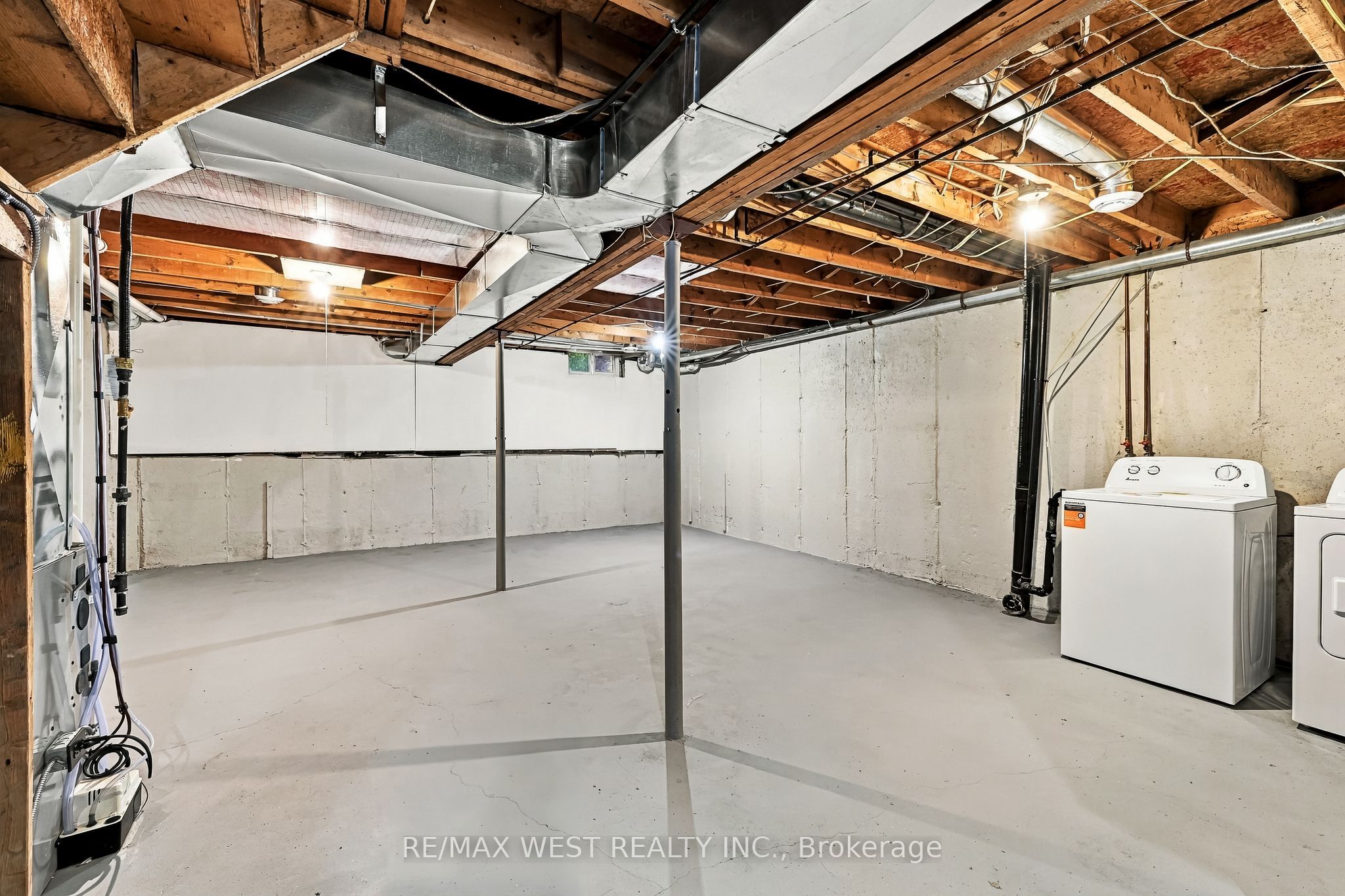 721 Cricklewood Drive 3 Property Photo 29