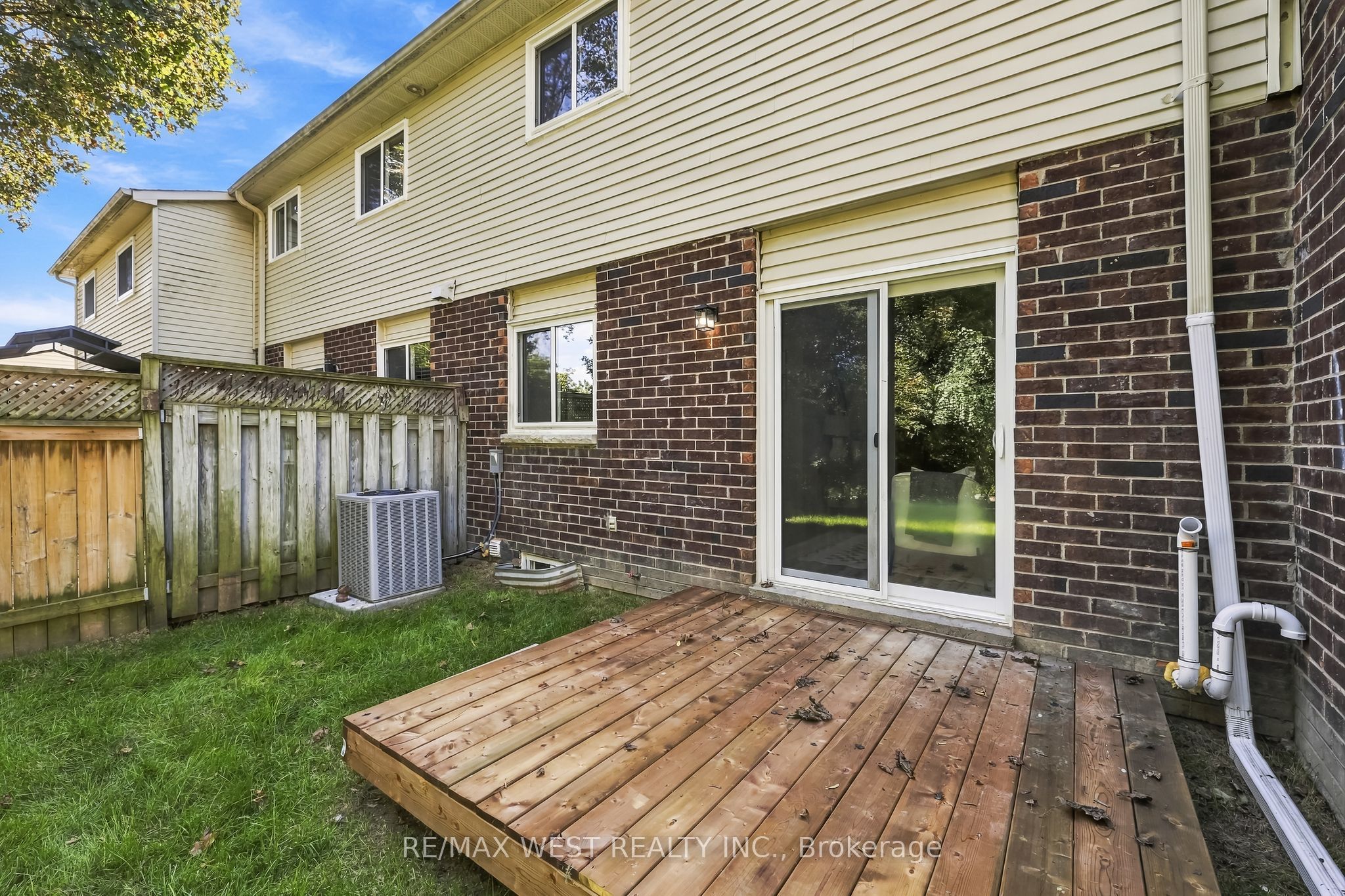 721 Cricklewood Drive 3 Property Photo 32