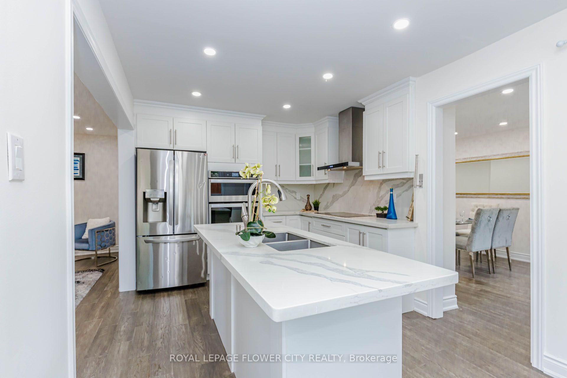 1530 Somergrove Crescent Property Photo 13