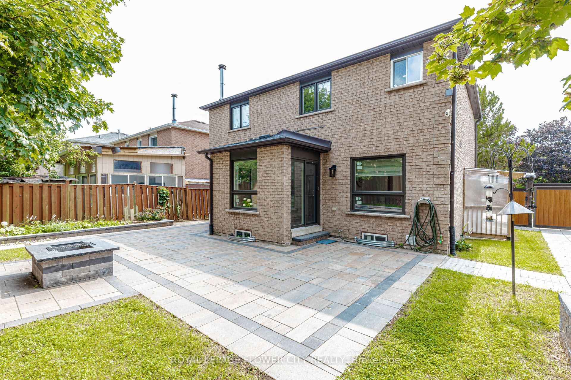 1530 Somergrove Crescent Property Photo 41