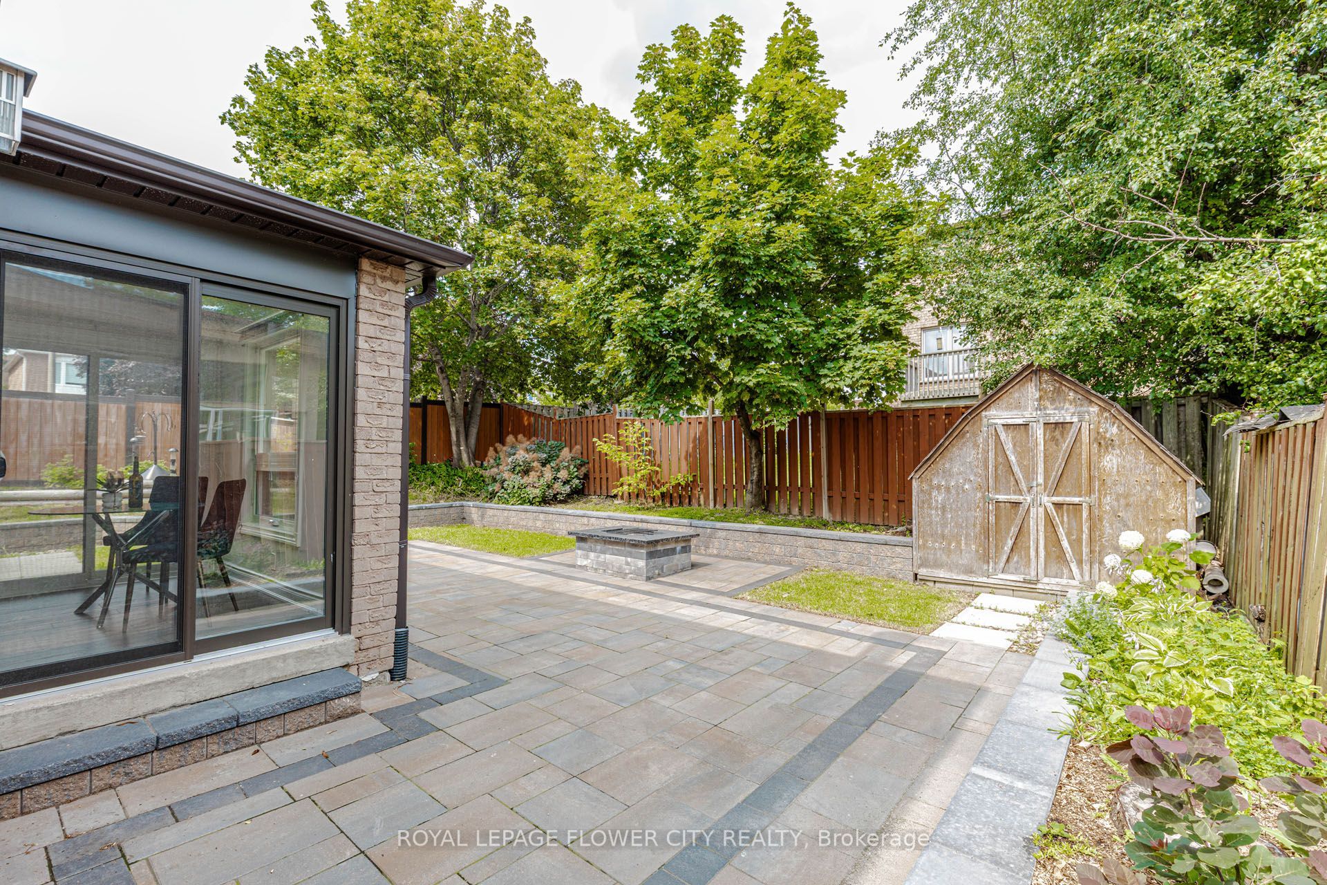 1530 Somergrove Crescent Property Photo 44