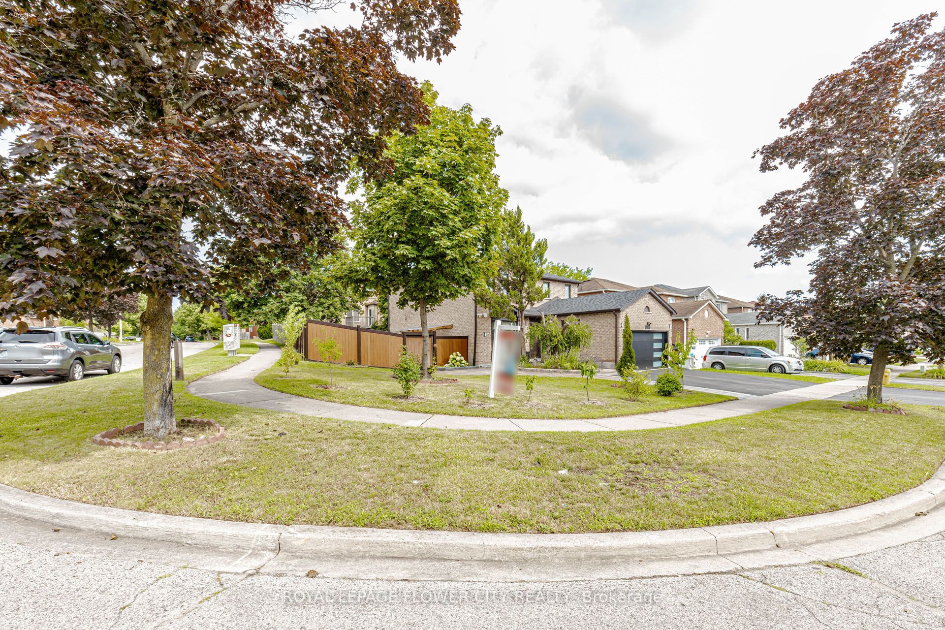 1530 Somergrove Crescent Property Photo 45