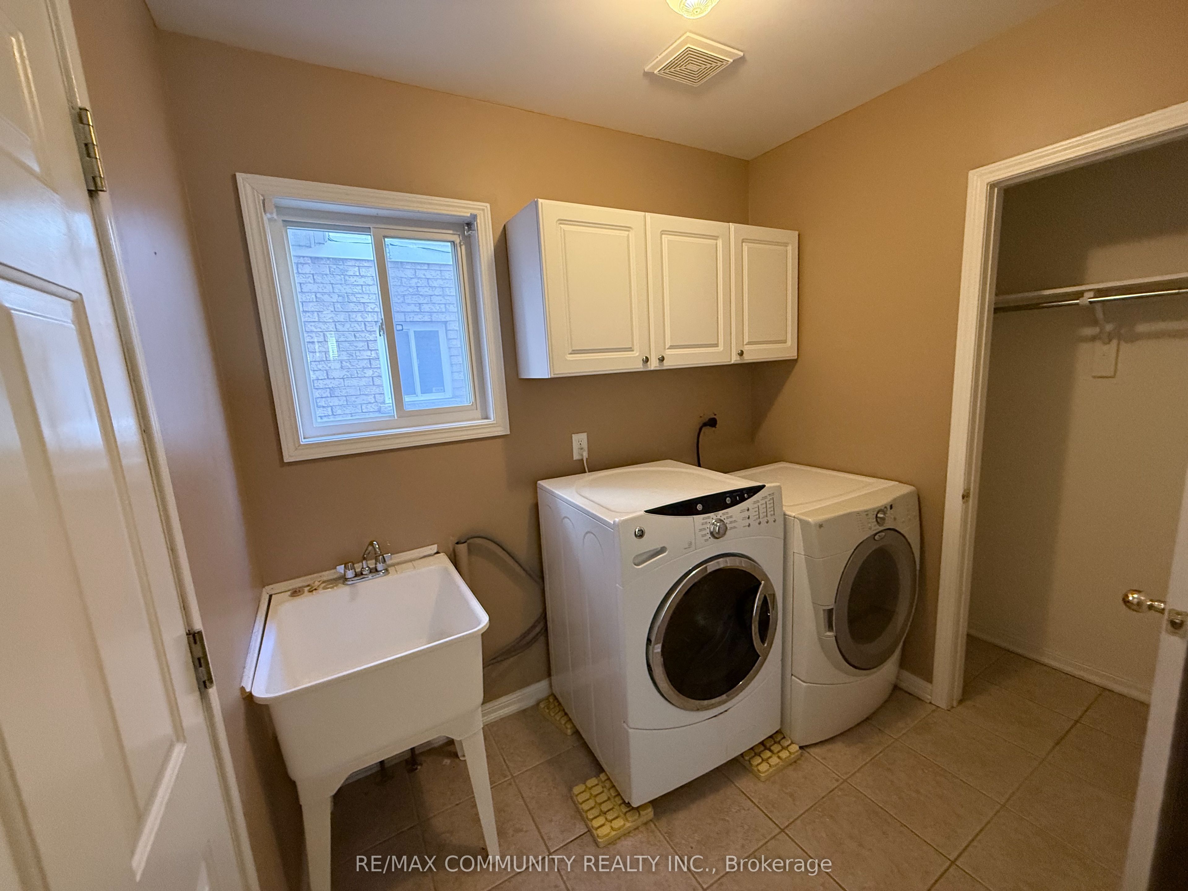 3 Baycliffe Drive Property Photo 19