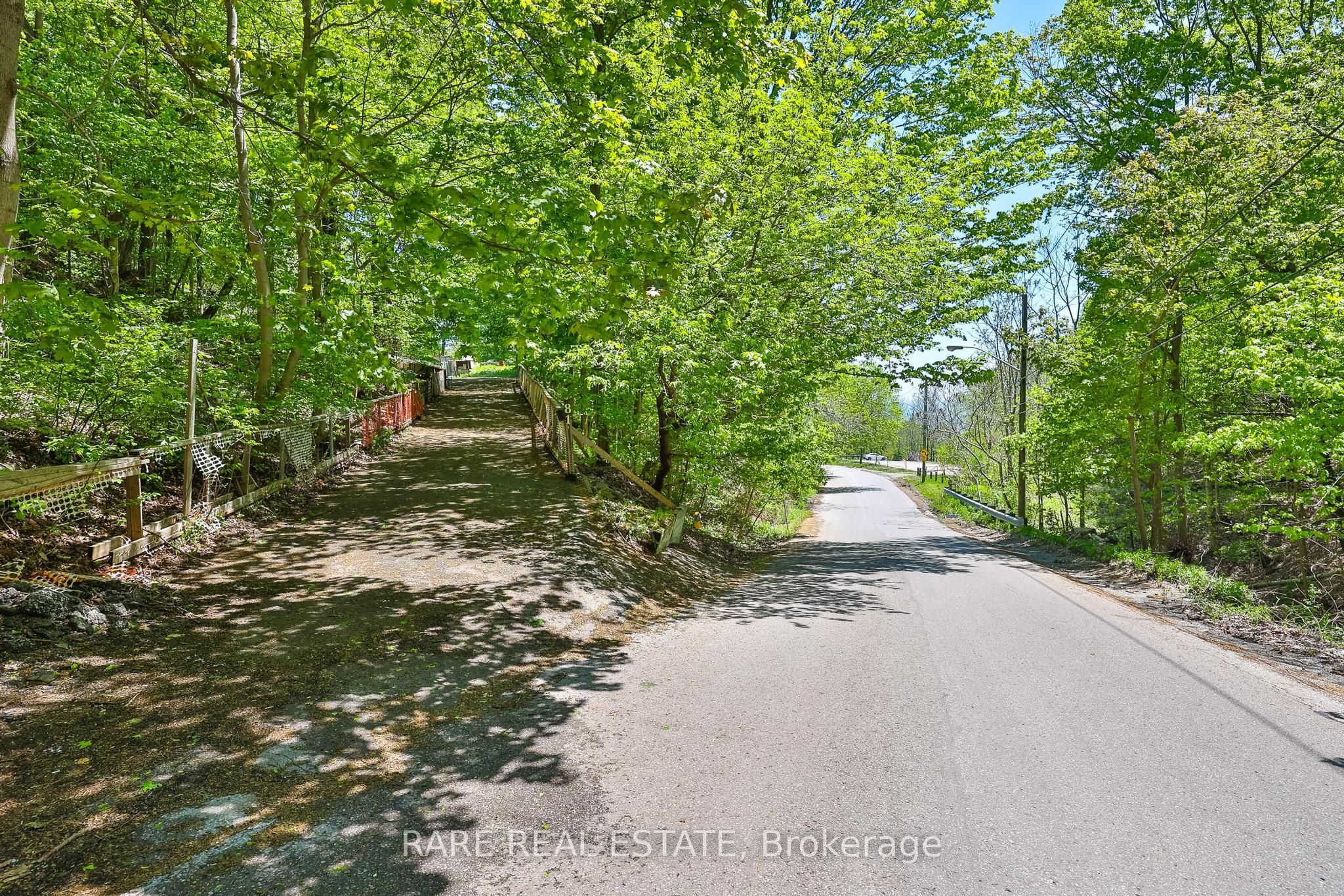 81 Meadowcliffe Drive Property Photo 11
