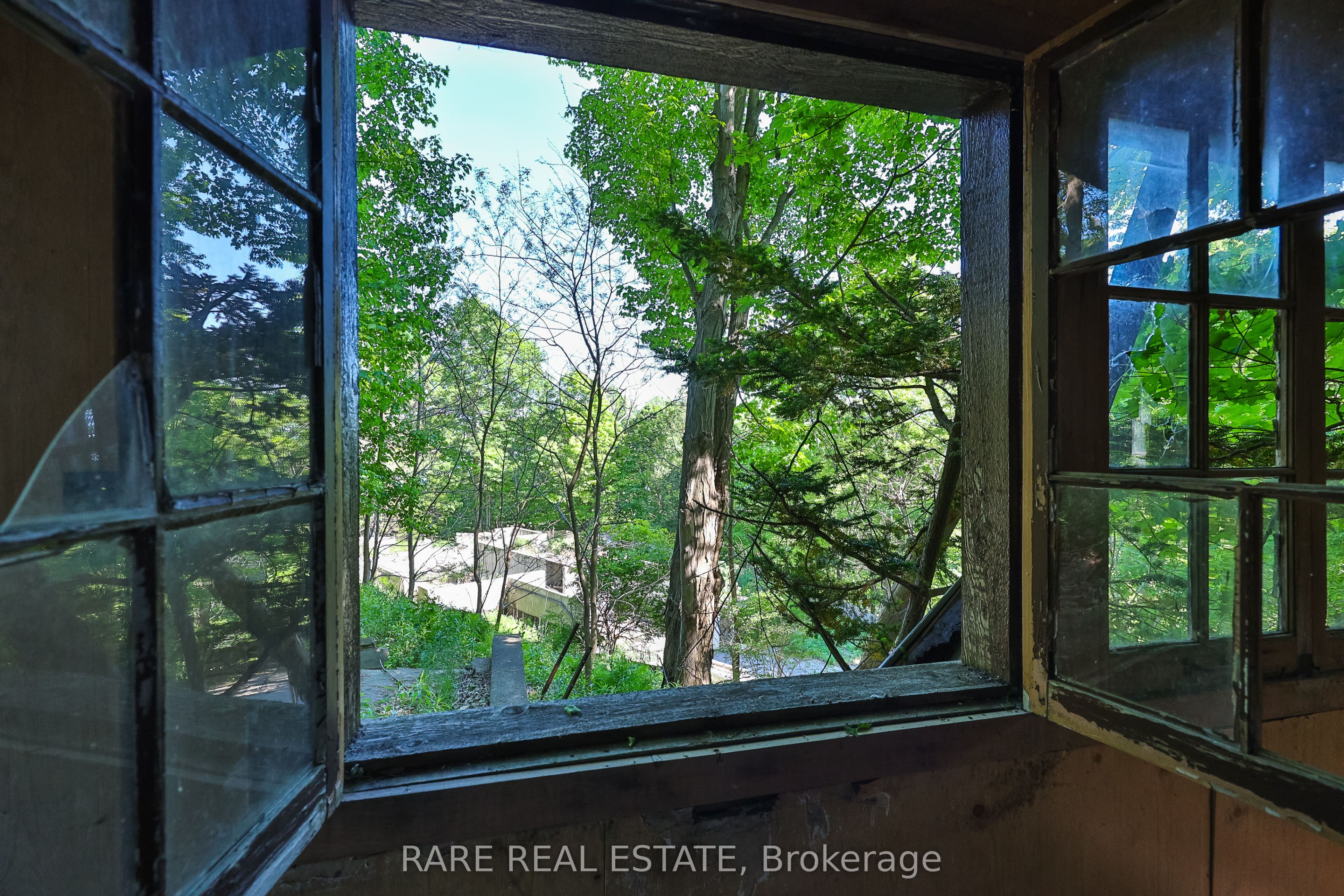 81 Meadowcliffe Drive Property Photo 16