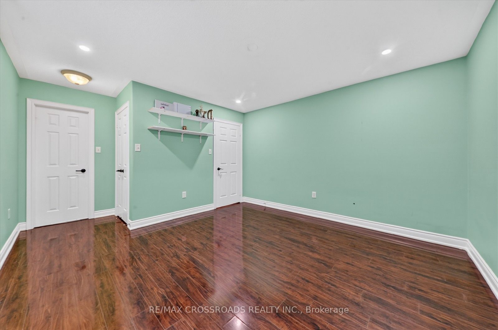 1584 Quail Run Drive Property Photo 25