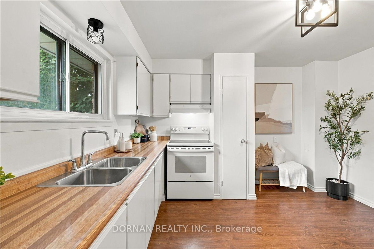 1333 Mary Street N 39 Property Photo 11