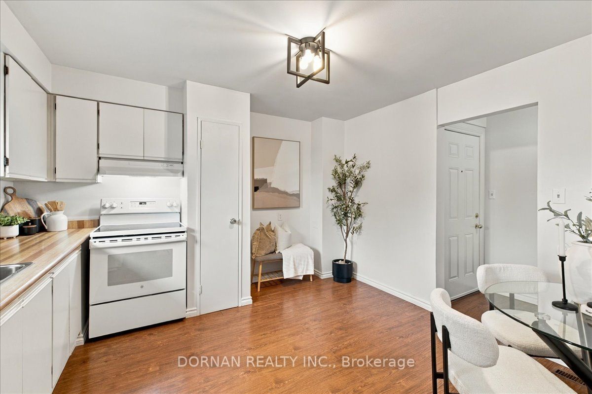 1333 Mary Street N 39 Property Photo 12