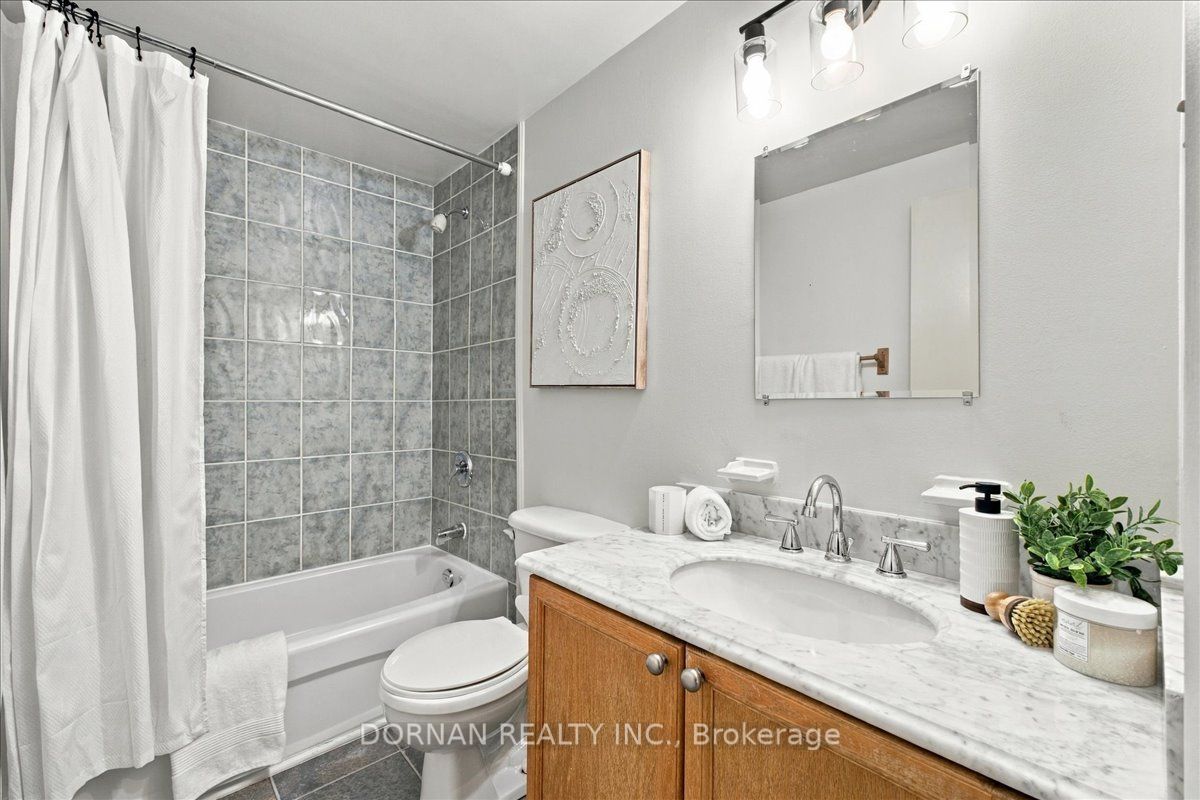 1333 Mary Street N 39 Property Photo 24