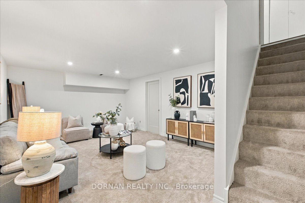 1333 Mary Street N 39 Property Photo 25