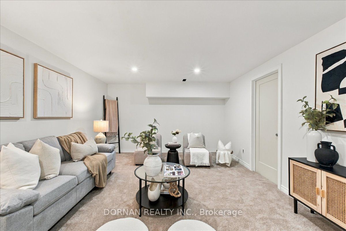 1333 Mary Street N 39 Property Photo 27