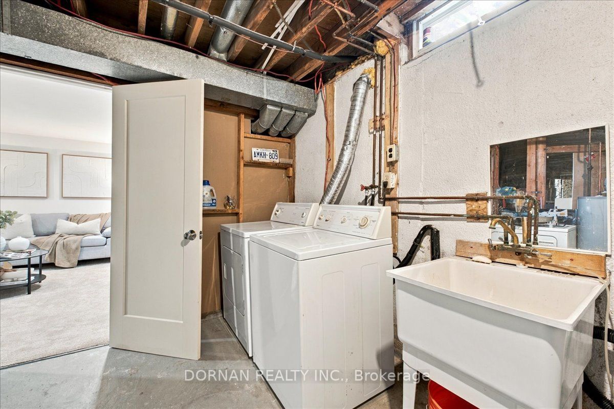 1333 Mary Street N 39 Property Photo 33