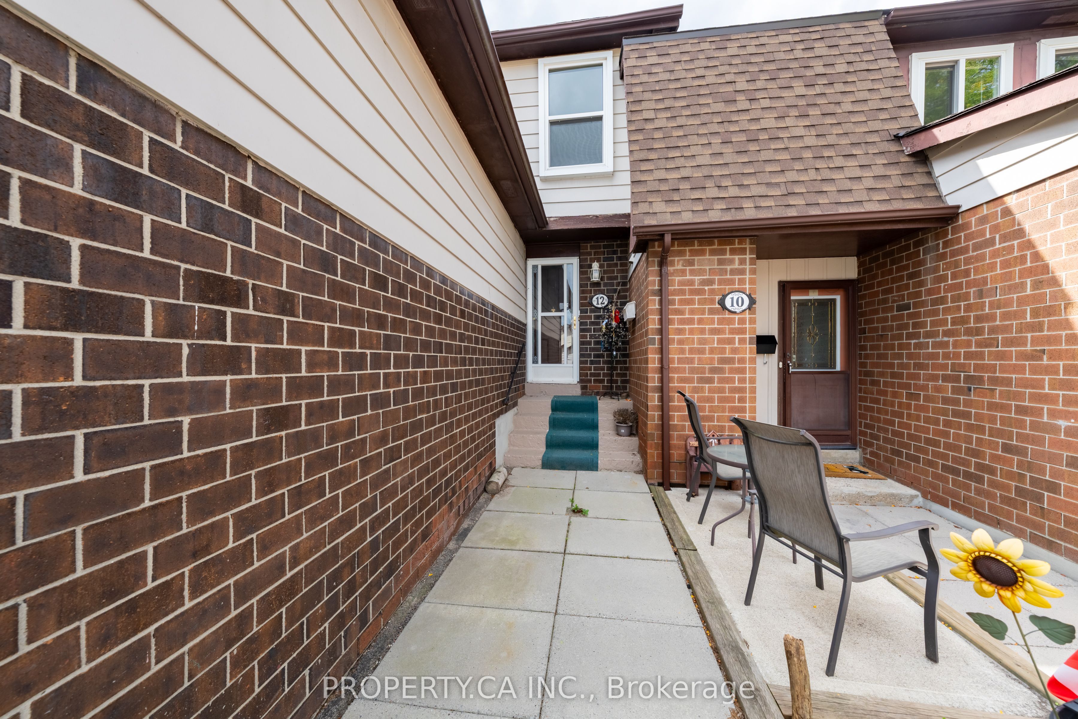12 Deeprose Lane Property Photo 3