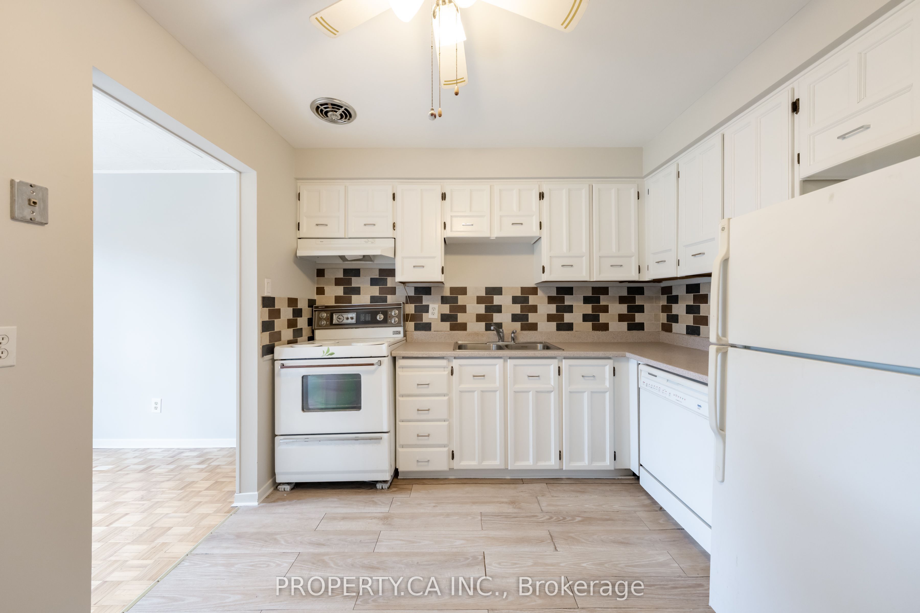 12 Deeprose Lane Property Photo 14