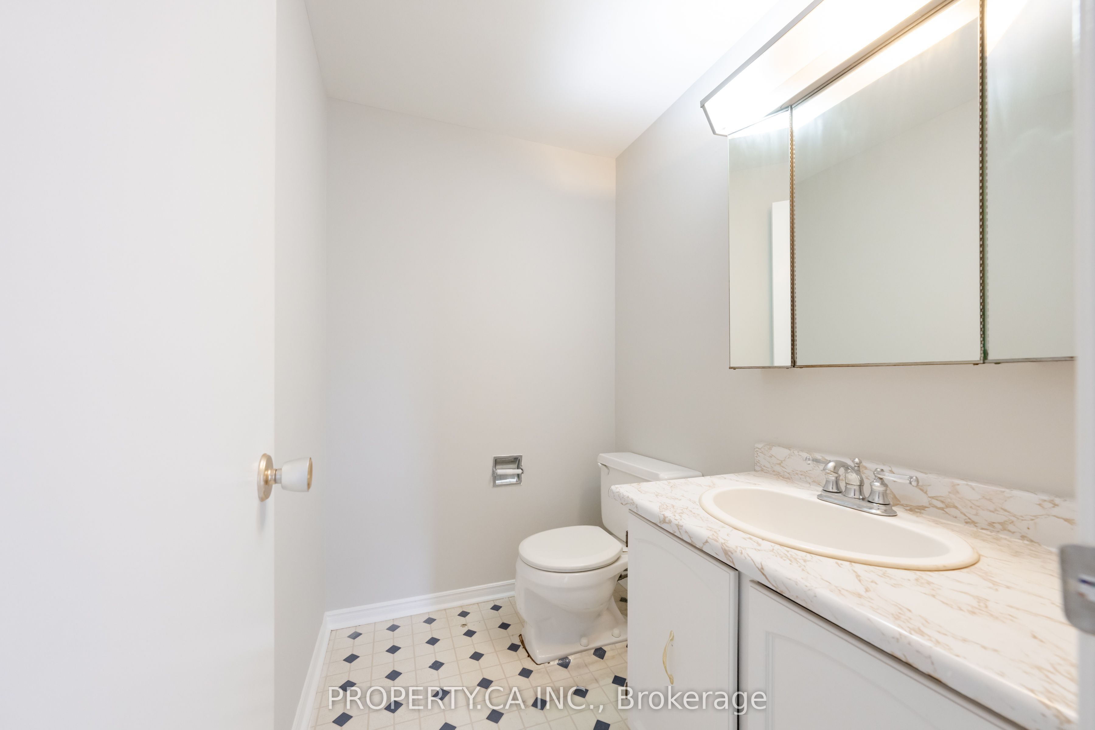 12 Deeprose Lane Property Photo 29