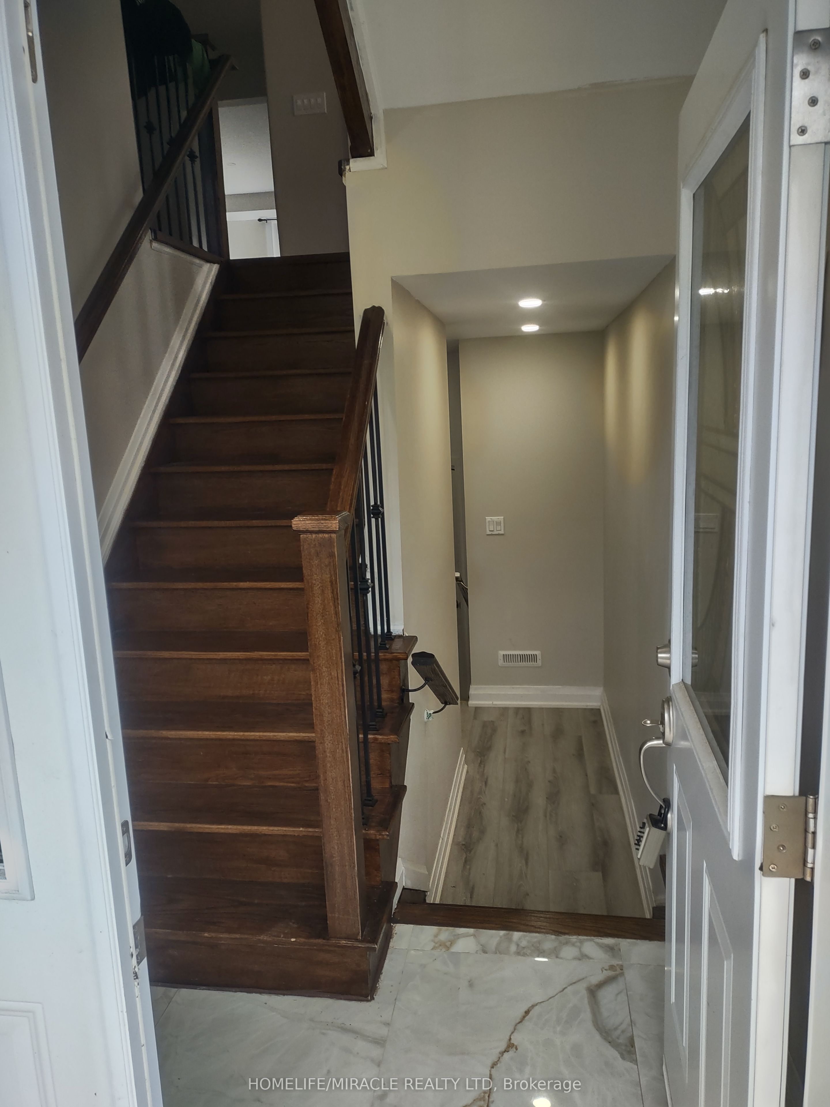 688b Midland Avenue Property Photo 2