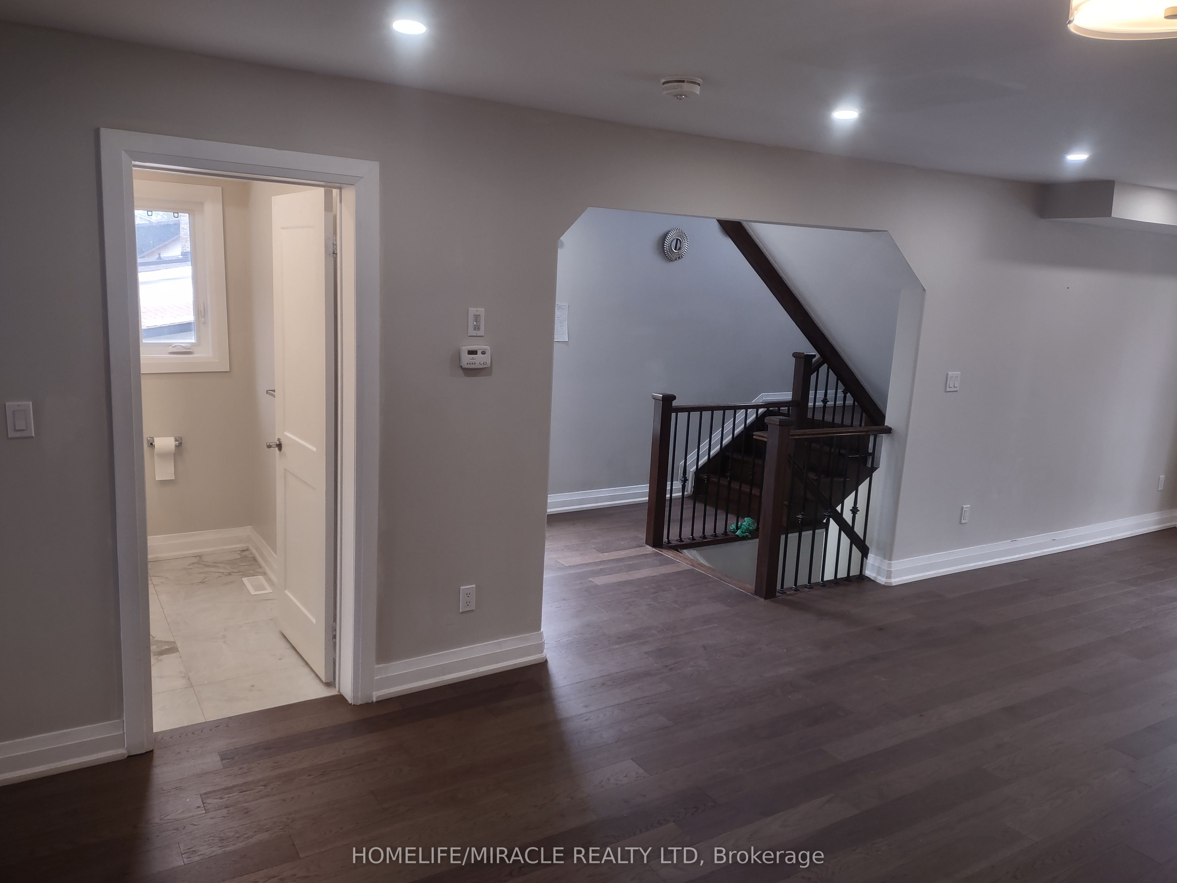 688b Midland Avenue Property Photo 5